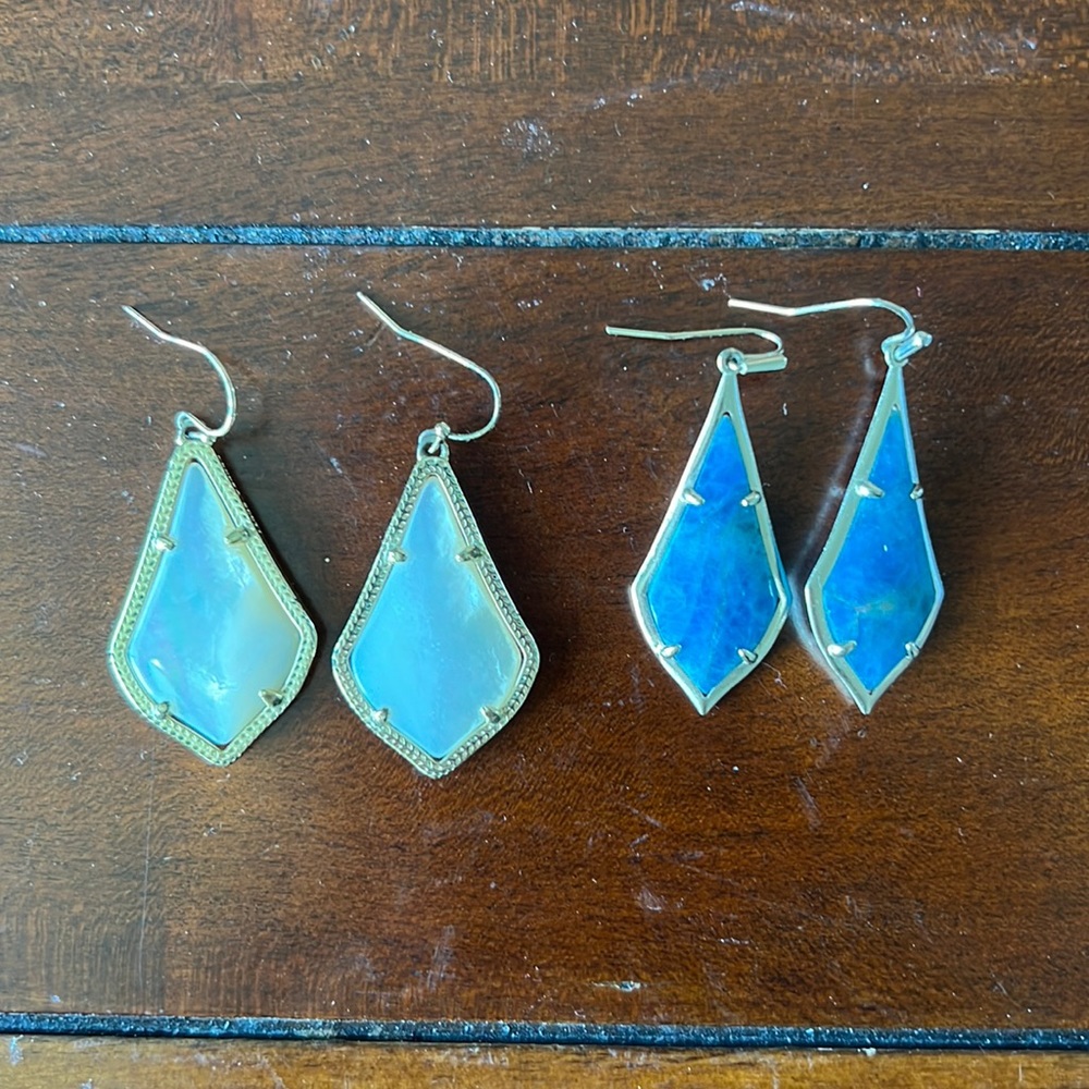 Kendra Scott pair of earrings